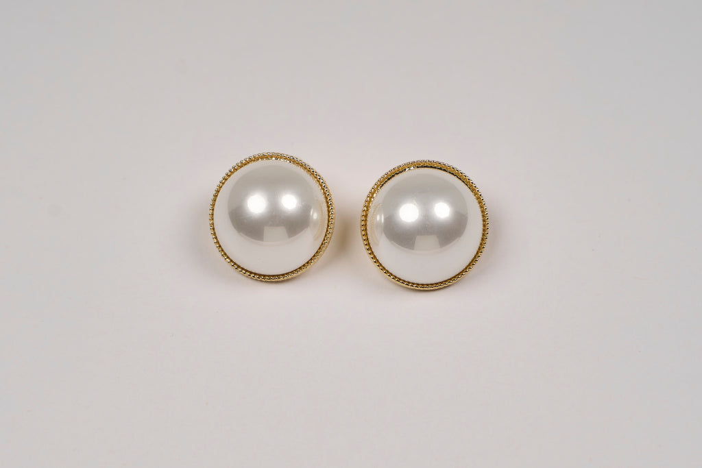 White pearl Earrings