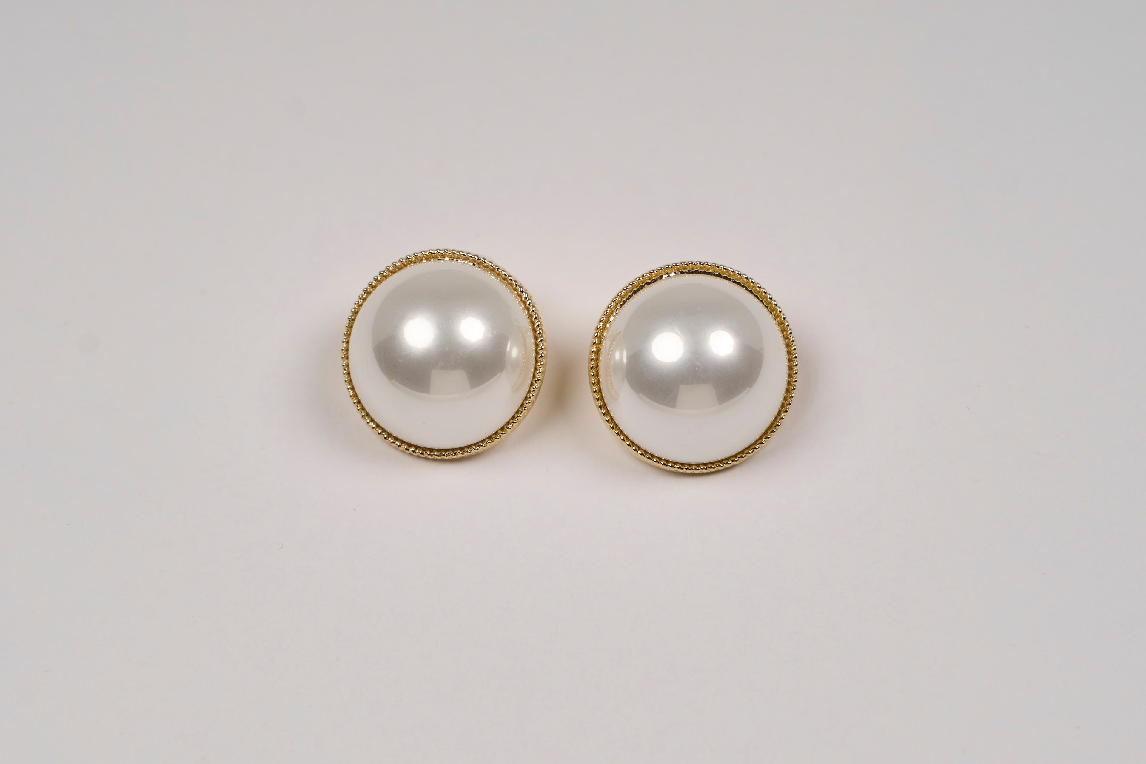 White pearl Earrings